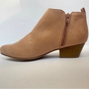 Old Navy Pointed Toe Low Ankle Booties, Sue, English Rose, Size 7.5